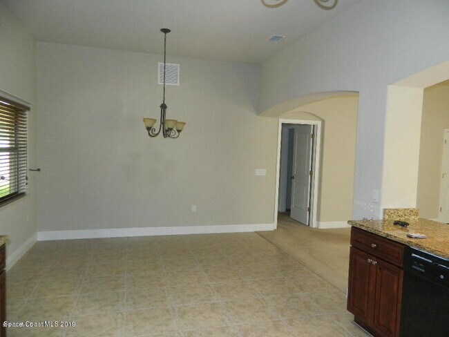 Building Photo - 1243 Becket Pl
