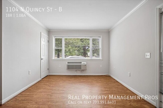 Foto del edificio - 1104 N Quincy St