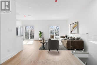 Building Photo - 21 Farnham Ave