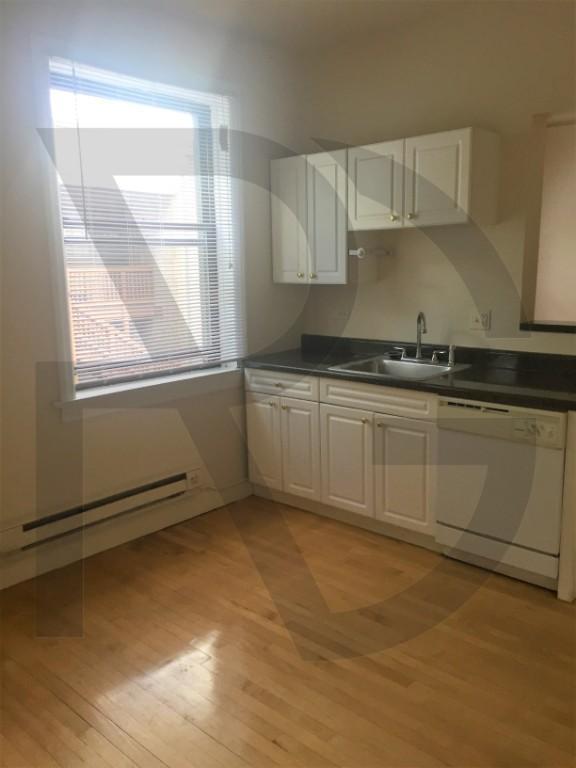Building Photo - 1 bedroom in EVANSTON IL 60201