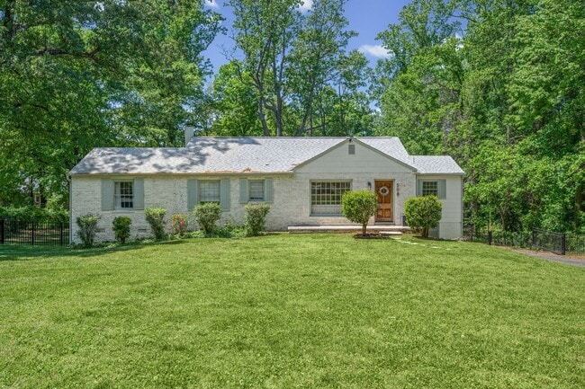 Building Photo - 508 S Westview Dr