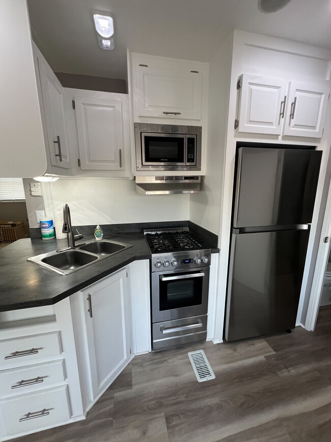 Foto del edificio - 6501 SE 55th St