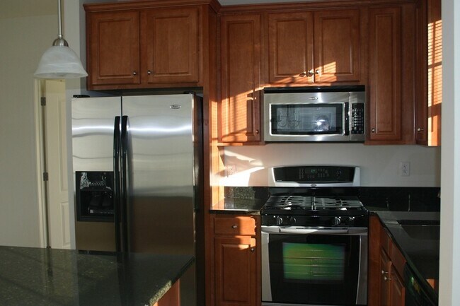 Building Photo - 2305 Ramapo Ct