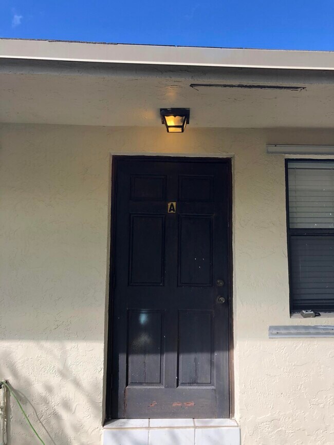 Foto del edificio - 5738 Taylor St