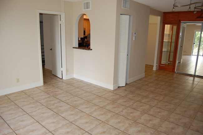 Photo - 4013 N Ocean Dr Apartment