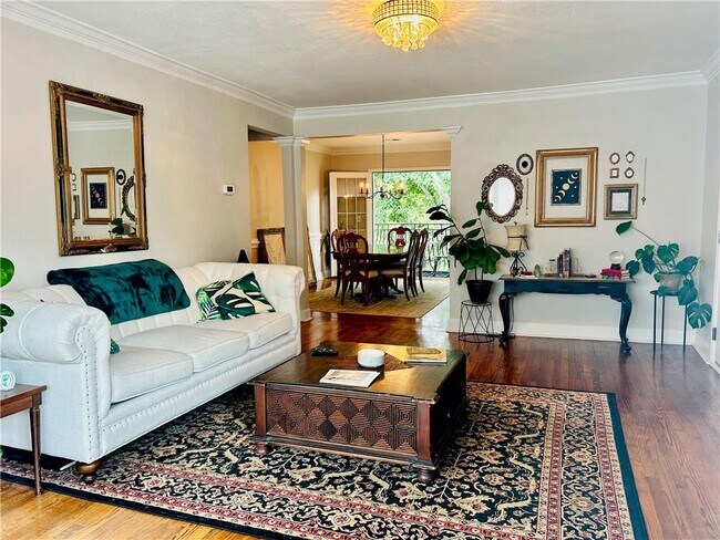Foto del edificio - 115 Peachtree Memorial Dr NW