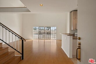 Building Photo - 923 Euclid St