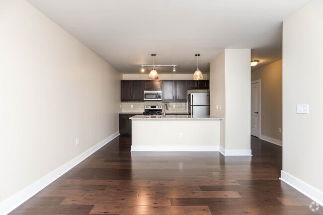 2BR, 2BA - 1,033 SF - The Savile - The Lane