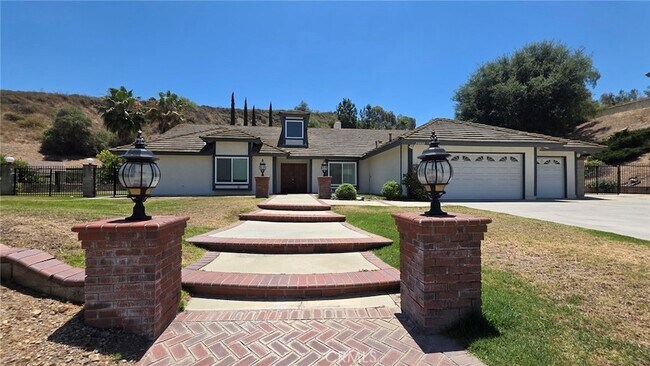 Foto del edificio - 20800 Regency Ct