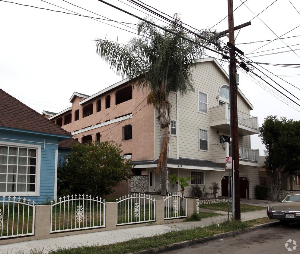 Primary Photo - 1625 E Florida St
