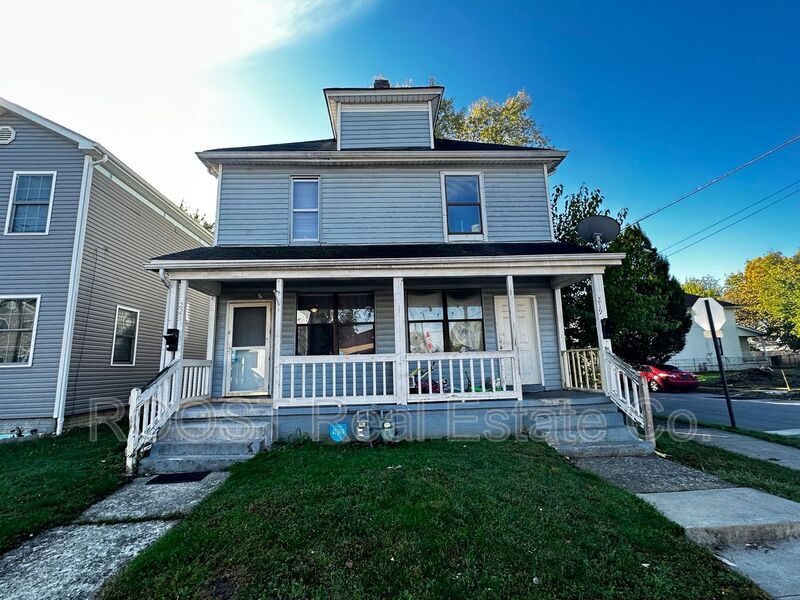 Primary Photo - 221 Reeb Ave
