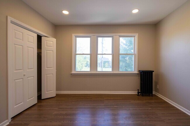 Building Photo - Modern Comfort, Classic Charm — Your Next Detroit Apartment Awaits