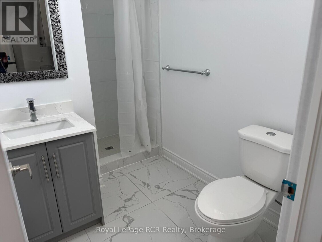 Photo du bâtiment - 828 3rd Ave E