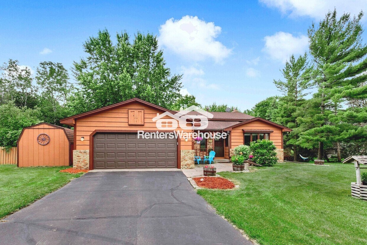 Foto principal - 2539 83rd Ct N