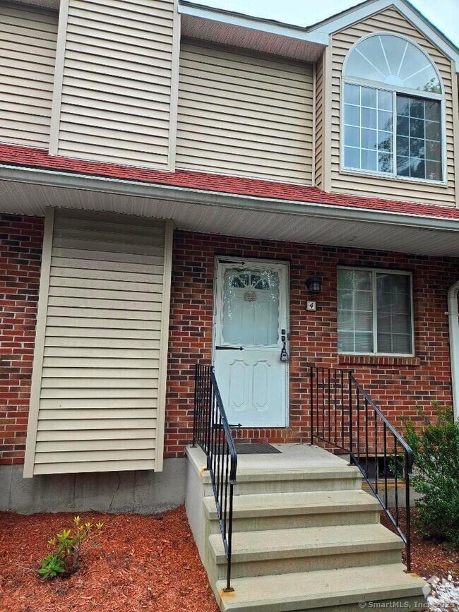 Building Photo - 62 Pierpont Rd