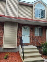 Building Photo - 62 Pierpont Rd