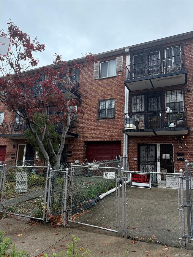 Building Photo - 41-35-41149 149th Pl