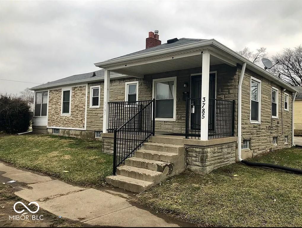 Foto principal - 3785 Caroline Ave
