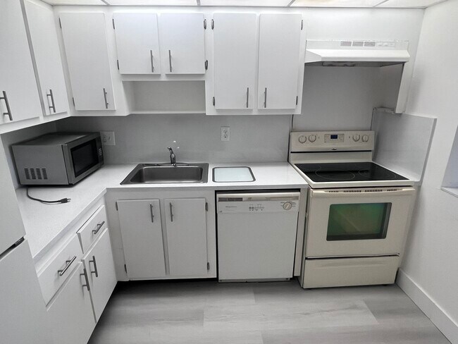 Foto del edificio - 13499 Biscayne Blvd