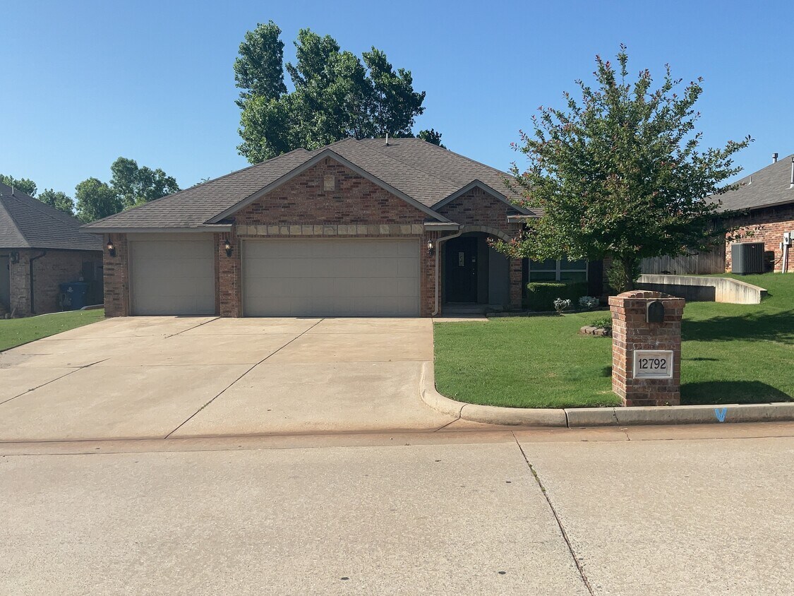 Foto principal - 12792 Mackenzie St