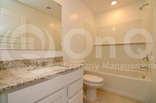Foto del edificio - 12350 N Collamer Dr