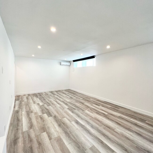 Foto del edificio - 701 N Hill Pl
