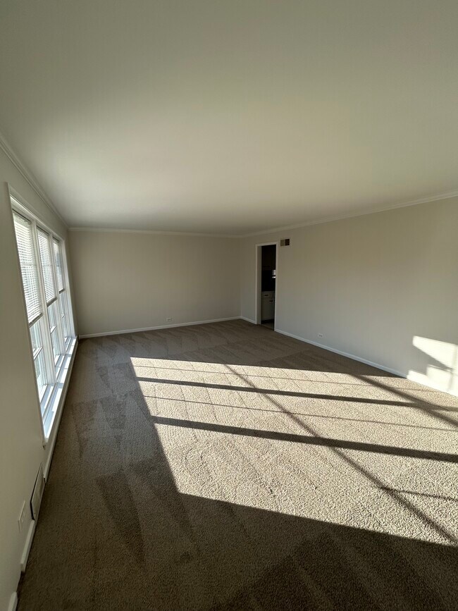 living room - 2244 Scott Rd