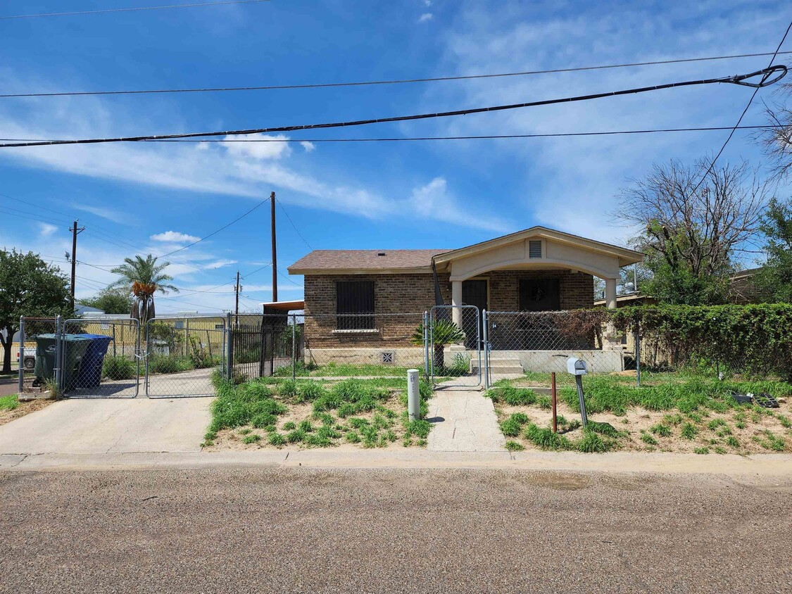 Foto principal - 2202 Blaine St