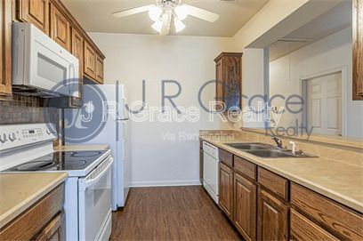 Foto del edificio - 10009 Amber Cir