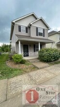 Building Photo - 416 NE Wolf Creek Dr