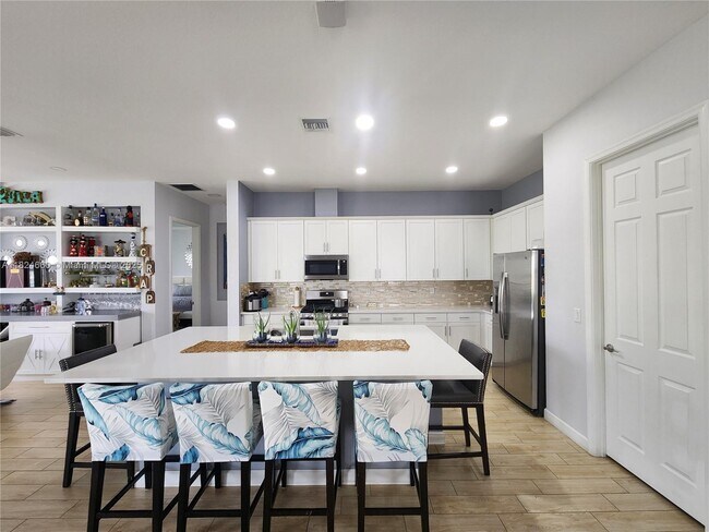 Foto del edificio - 1042 Sweetgrass St