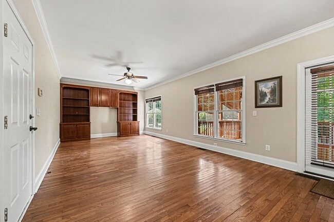 Building Photo - 10403 Persimmon Creek Dr