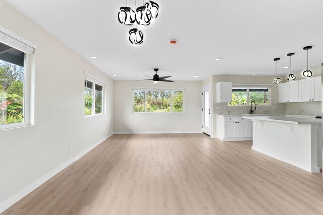 Building Photo - New Home in Ainaloa!