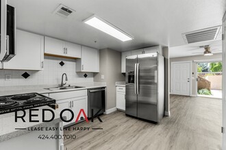 Building Photo - 32450 Candlewood Dr