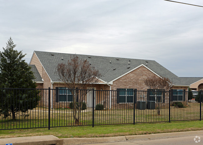 Foto del edificio - Villas of Forest Hill