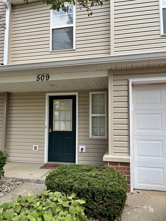 Building Photo - 509 Elkhart Dr