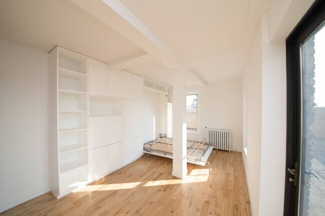 Foto del edificio - 241 W 97th St