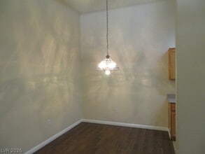 Building Photo - 2305 W Horizon Ridge Pkwy