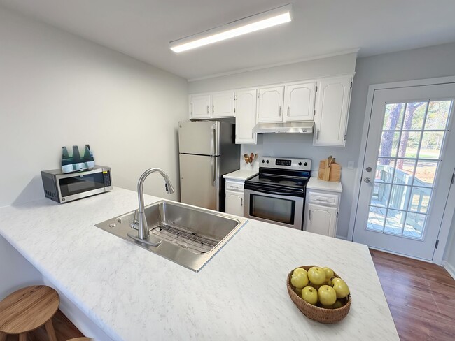 Foto del edificio - 249 Highpoint Rd