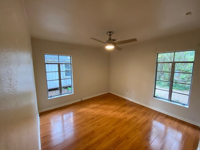 Foto del edificio - 1211 Bentwood Rd