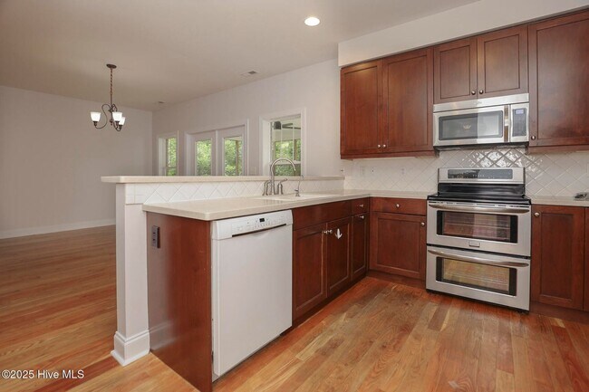 Foto del edificio - Rental Avail in Olde Point!