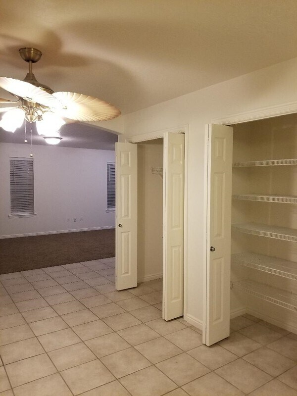 Building Photo - 729 Apple Grove Ln
