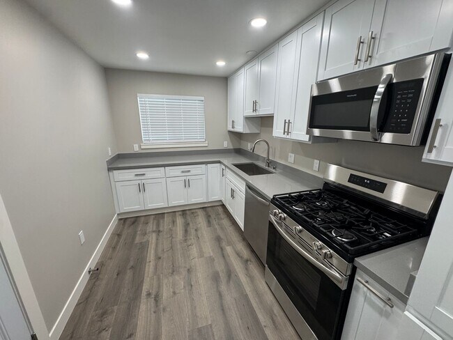 Foto del edificio - Remodeled 2BD/1BA Duplex Near Downtown Livermore!