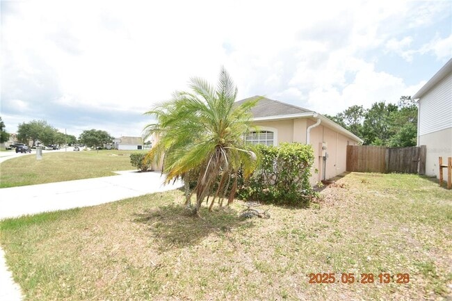 Building Photo - 30634 Birdhouse Dr