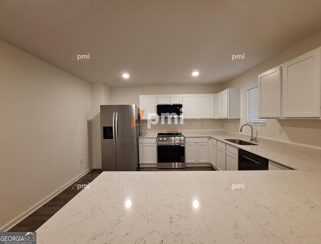 Foto del edificio - 516 Liberty Hall Dr