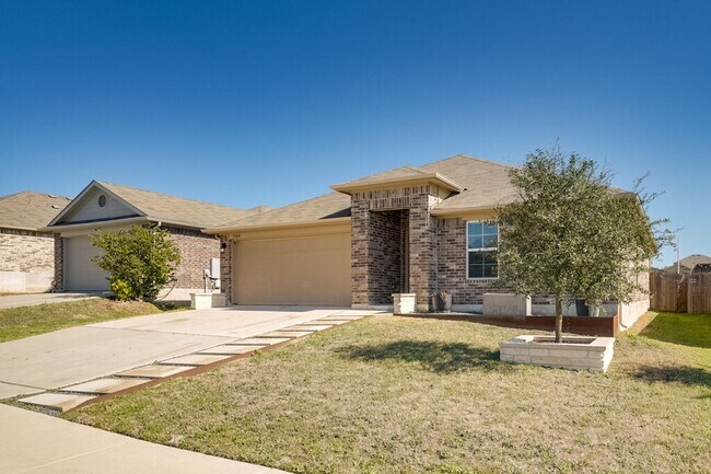 Foto del edificio - 5909 Roderick Dr