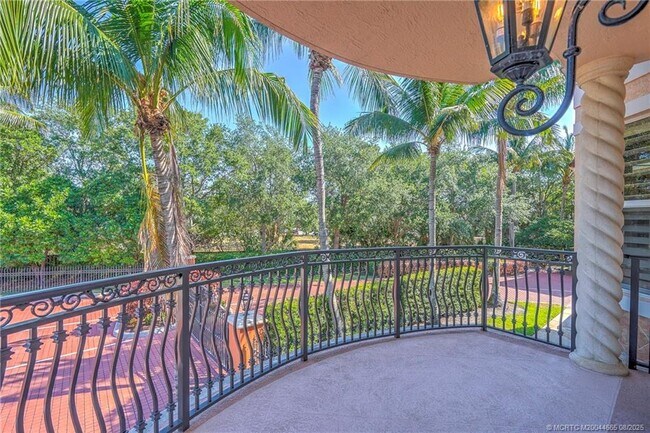 Foto del edificio - 1528 NE Outrigger Landings Dr
