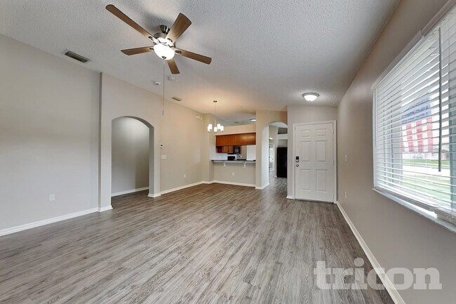 Foto del edificio - 11759 Lynmoor Dr