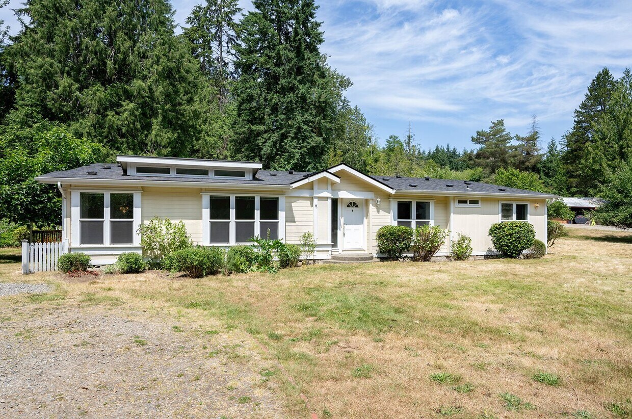 Foto principal - 3-Bedroom Gig Harbor Retreat with Private ...