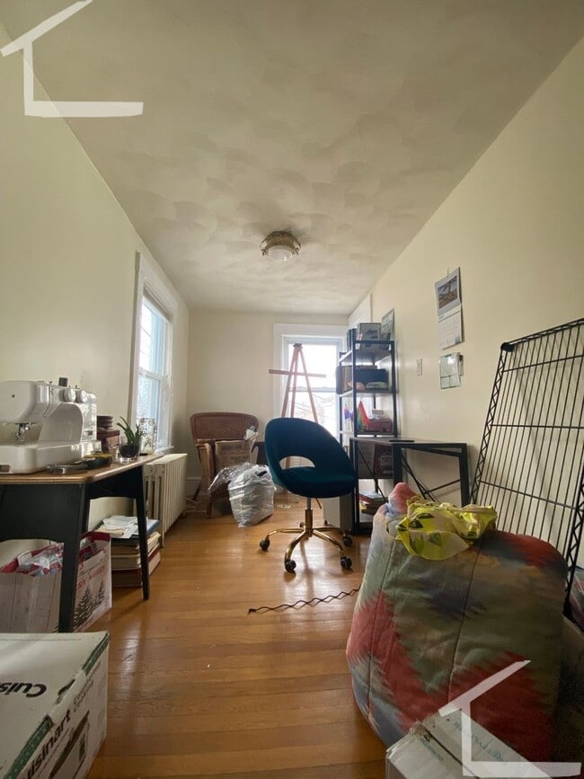 Building Photo - 6/1 No Fee! Sunny, updated 3BR in Porter Sq!